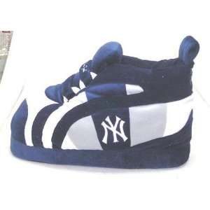  New York Yankees Blue Sneaker Slippers Size Large: Sports 