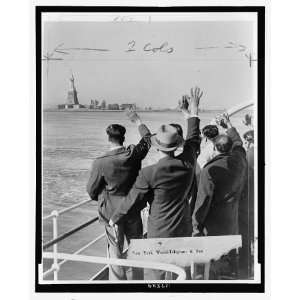  Illegal,aliens,wave,Statue,Coast Guard,deportation,1952 