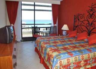   Cancun All Inclusive Cancun Hotels Located on Hotel Beach Zone  