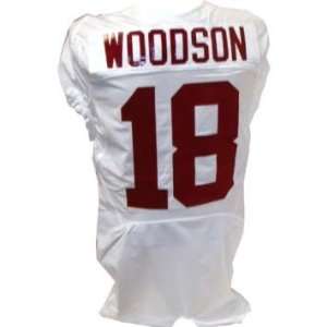   Game Used White Football Jersey (46L)   Footballs