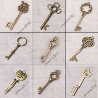   Findings Vintage Antique Bronze Key and Lock Pendant Charms Pick