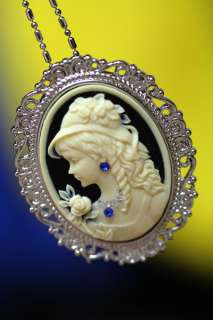 Medieval Pretty Lady Brilliant Big Cameo Pendant Necklace 18 TOP 