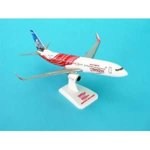   Hogan Air India Express 737 800W 1/200 W/GEAR REG#VT AXF Toys & Games