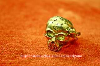VINTAGE JEWELRY SKULL and BEE BRASS GOLD RING DESIGN  