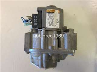 Used Honeywell LP Gas Valve VR8204C6000 24V 60Hz More Parts Listed 