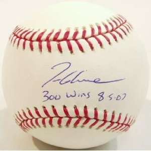  Tom Glavine Signed Baseball   w/300 Wins 80507 Sports 