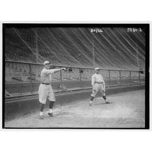   Doyle at left,throwing ball,New York NL (baseball)