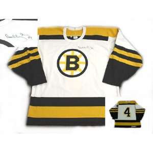  Bobby Orr Boston Bruins Autographed White Jersey: Sports 