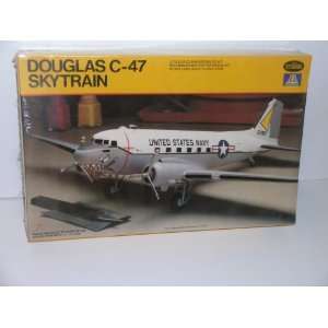  Douglas C 47 Skytrain  Plastic Model Kit 