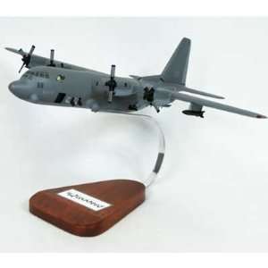  C 130 Hercules Gunship 1/84 Scale Model Aircraft: Toys 