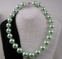 Vintage Bold Barbara Bush 18mm faux Pearl Chunky Necklace  