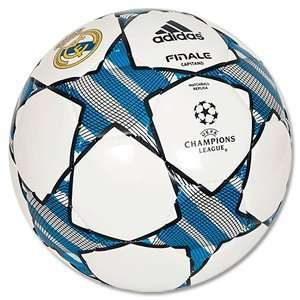  11 12 Champions League Final Capitano Real Madrid Ball 