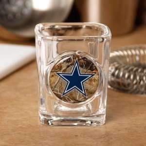  Dallas Cowboys 2 oz. Realtree Camo Shot Glass Sports 