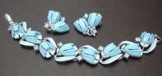 Vintage Signed Lisner Demi Plastic Bluebell Flower Bracelet Earrings 