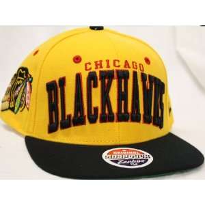  Chicago Blackhawks Snapback Script & Logo Yellow / Black 