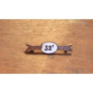 Vintage 1950s 32nd Degree Mason Ribbon Brass/Enamel PIN