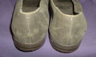   Gently Used Womens Slip On Bass Shoes Olive Green Sz 6.5  