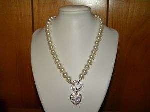Avon Gloria Pearlesque Heart Charm Necklace New Item  