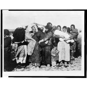 Refugees Saloniki,Russians,American Red Cross 1916:  Home 