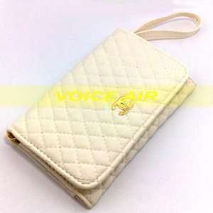  Designer Iphone 4/4s Faux Leather Carrying Case with Golden 