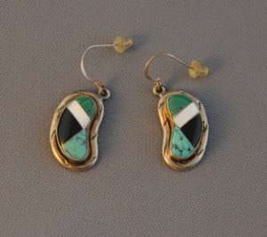 OLD VINTAGE ZUNI SILVER INLAY EARRINGS   TURQUOISE  