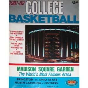   College Basketball Magazine   Sports Memorabilia