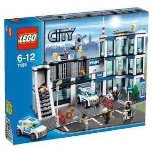 LEGO City 7498   Polizeistation  Spielzeug