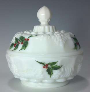 Westmoreland CHRISTMAS BOUQUET & HOLLY Round Puff Box w Lid 4 3/4 