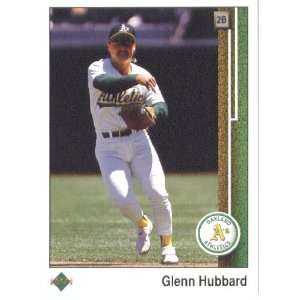 1989 Upper Deck # 395 Glenn Hubbard Oakland Athletics / MLB Baseball 