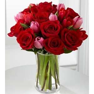   Let Love In Valentines Day Flower Bouquet   22 Stems   Vase Included